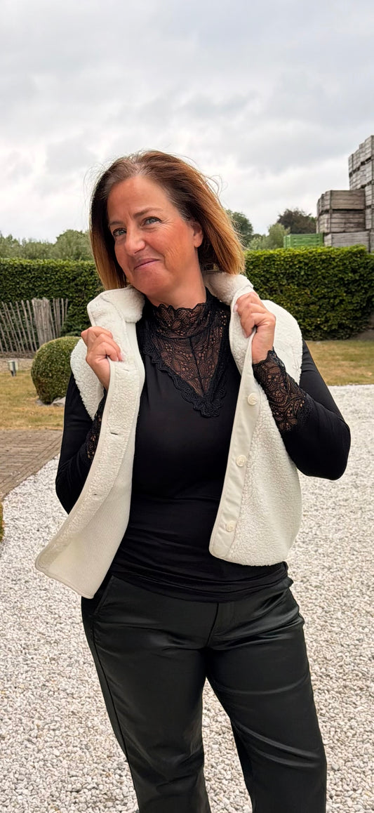 VEST