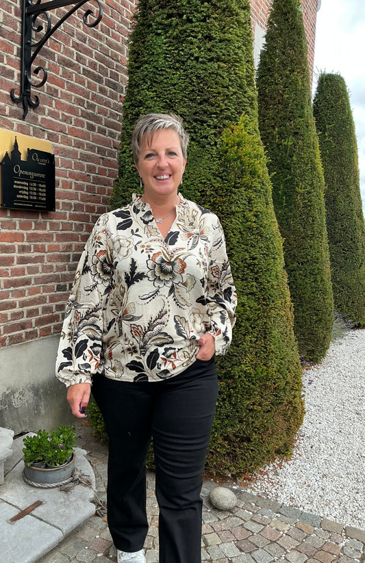 TOP MET SIERLIJKE BOHEMIAN PRINT