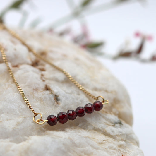 Red berry armband