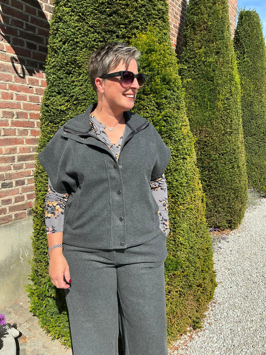 VAGNA VEST