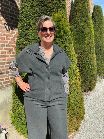 VAGNA VEST